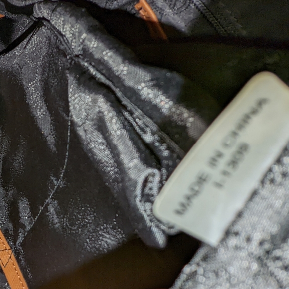 Michael Kors Kempton large nylon tote bag. - Picture 12 of 14